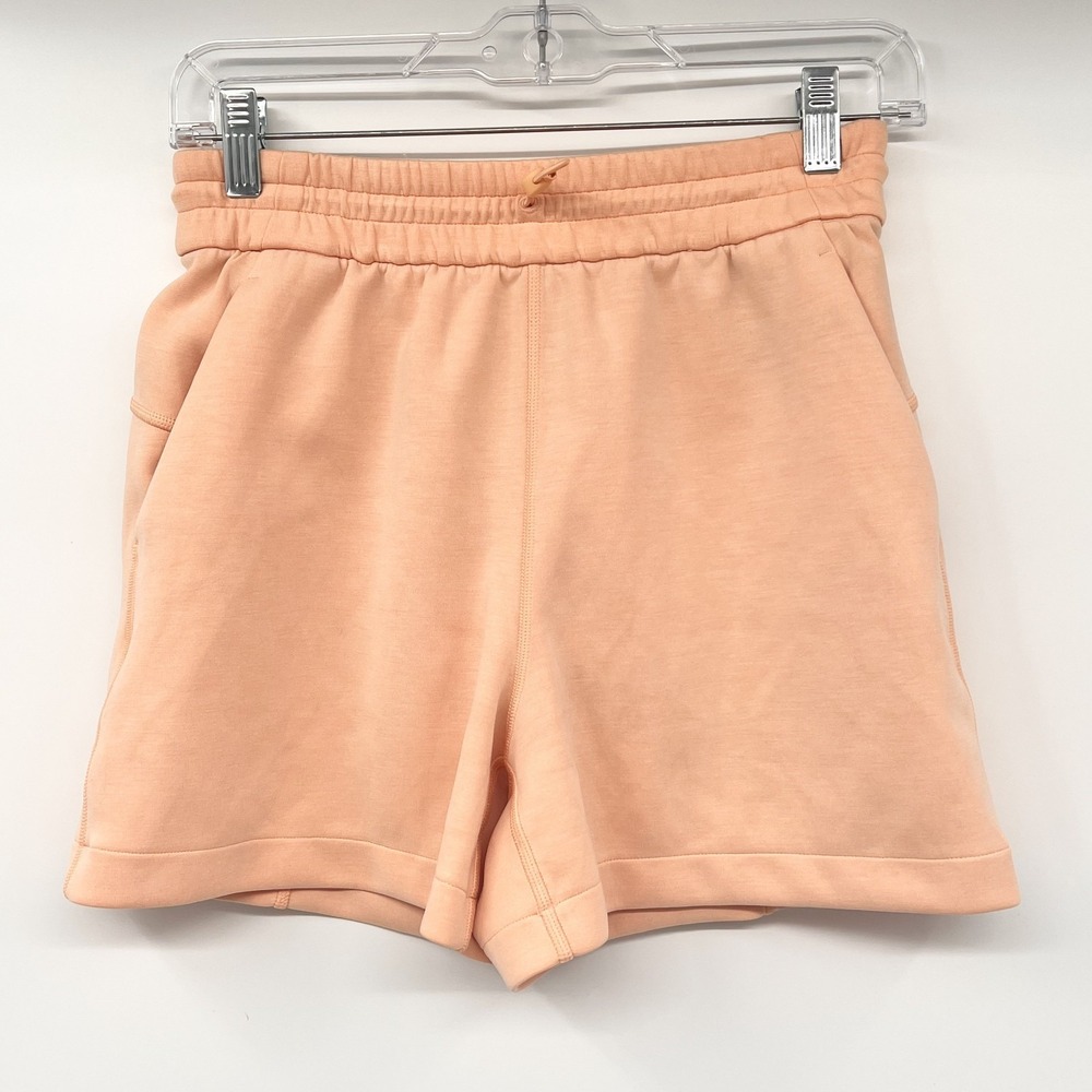 LULULEMON Women's Size 4 Softstreme High-Rise Shorts 4" in Peach Bellini Stretch